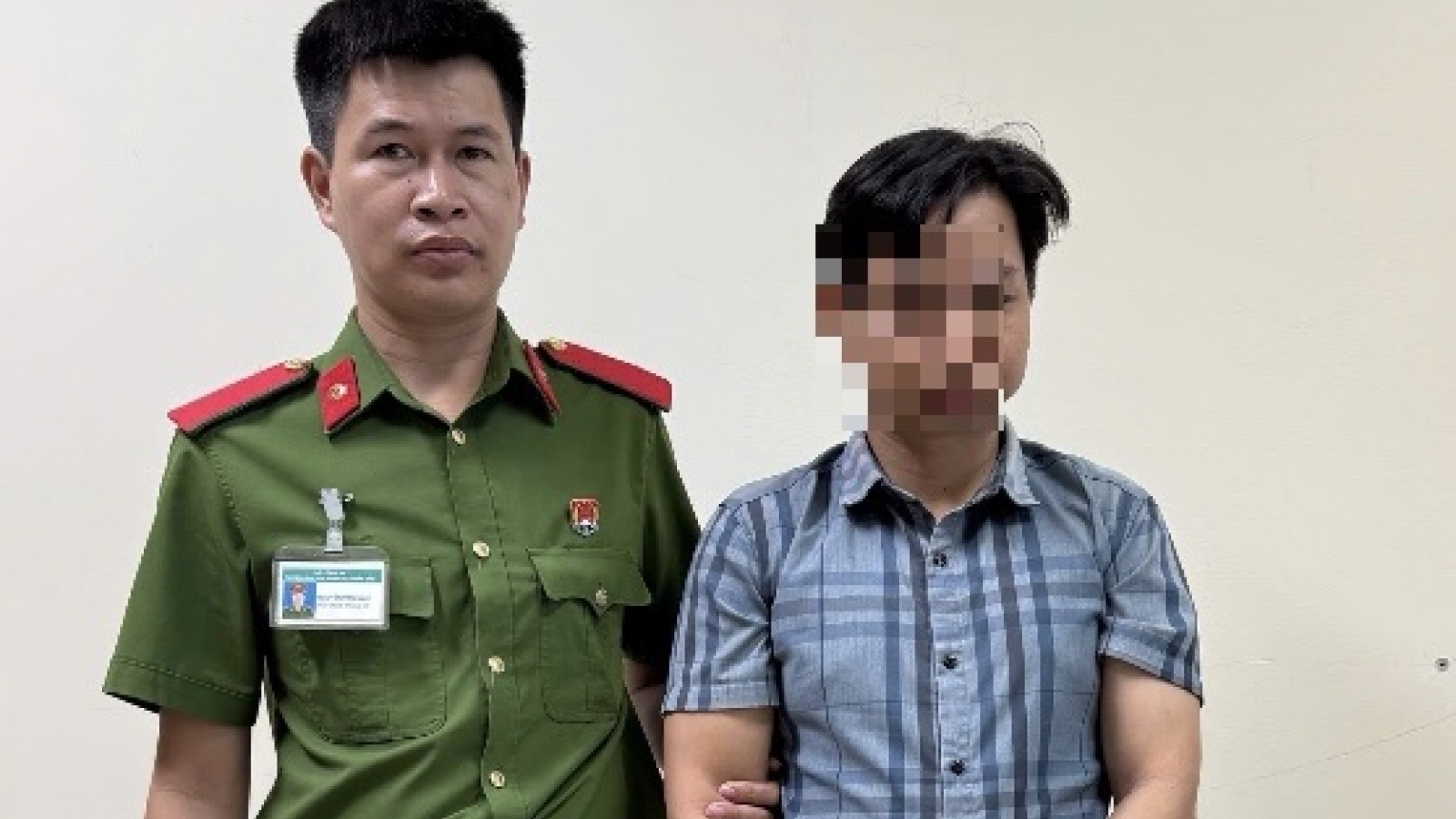 Bắt giữ đối tượng sử dụng giấy tờ giả để lừa đảo ở Cần Thơ