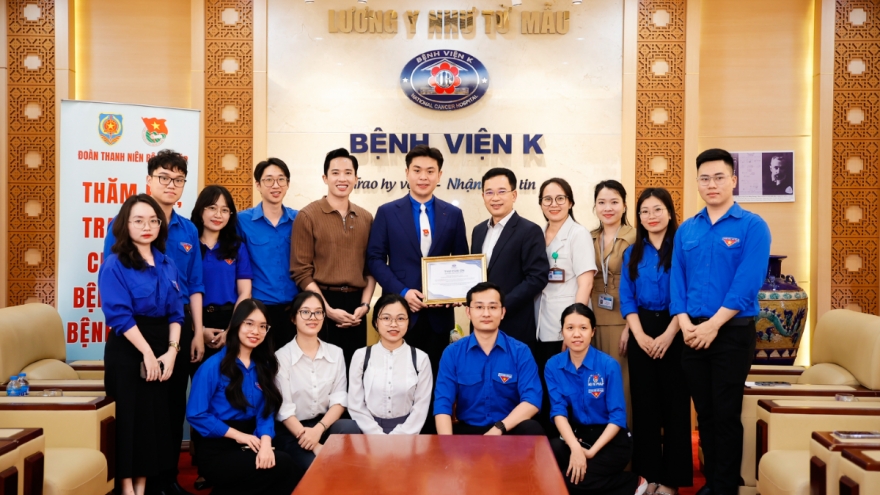 Chung tay cùng tuổi trẻ ngành Tư pháp sẻ chia với bệnh nhân khó khăn