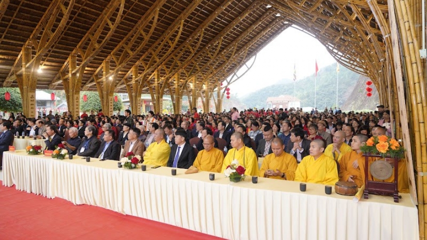 Cao điểm Xuân 2026: Hàng ngàn du khách tìm về "cội nguồn" Ngọa Vân