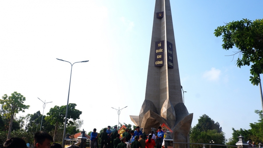 Vĩnh Long: Danh tính 4 hài cốt liệt sĩ được xác định bằng cách lấy mẫu ADN