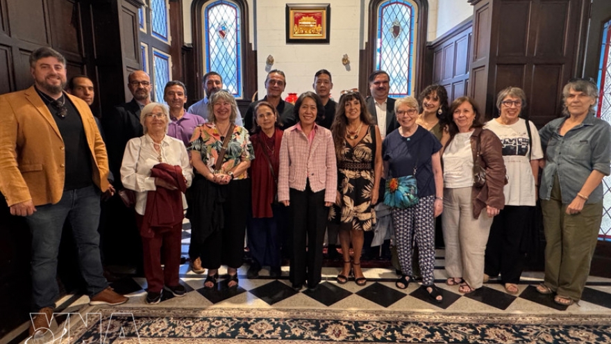 Embassy promoting information about Vietnam in Argentina