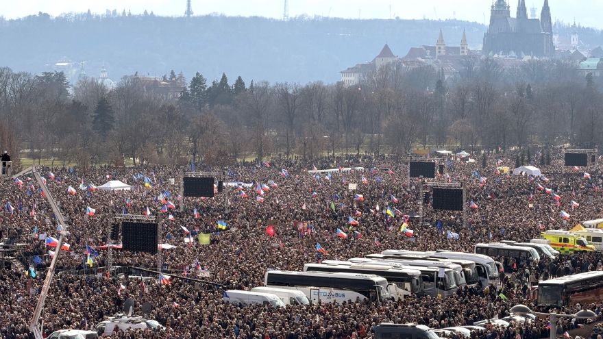 Biểu tình quy mô lớn tại Séc thách thức vai trò Liên minh cầm quyền