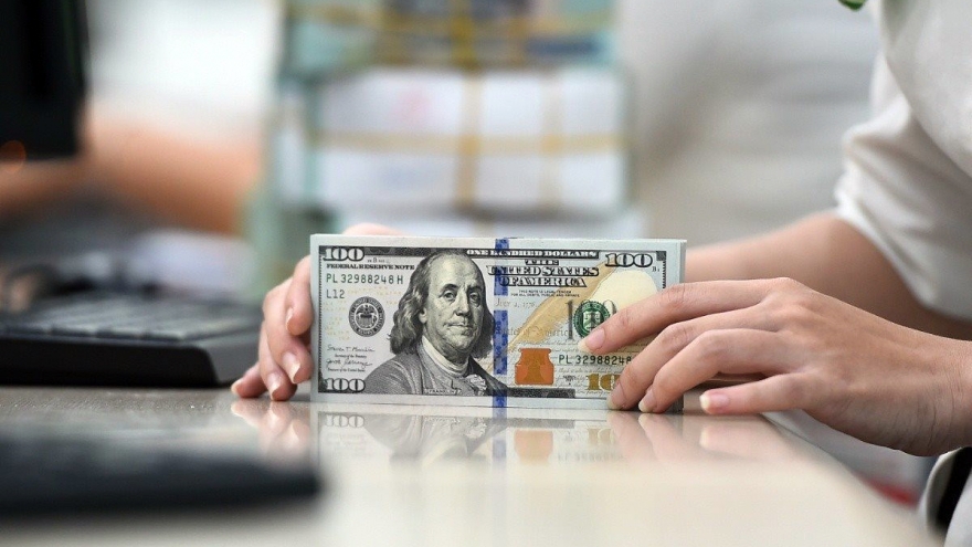 Đồng USD biến động tạo áp lực lên doanh nghiệp Việt Nam