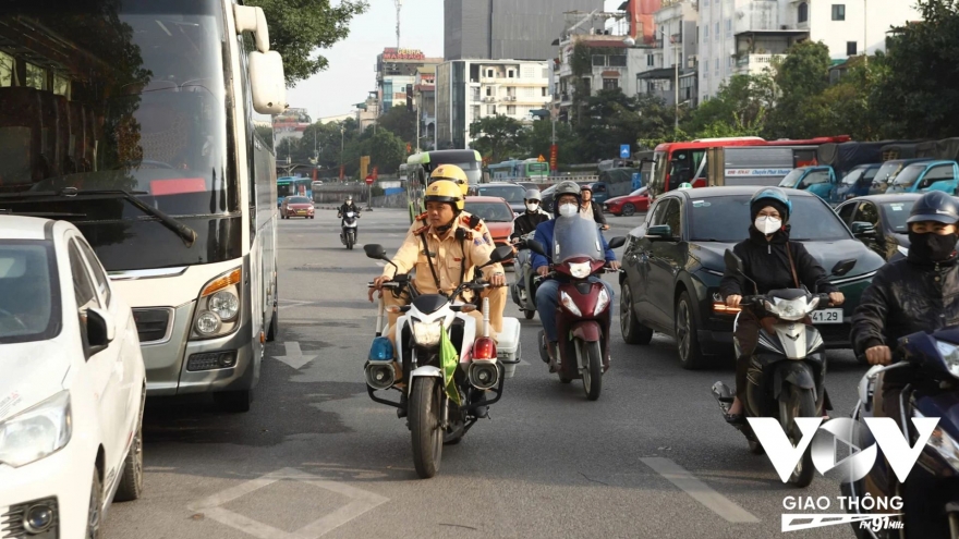 Hà Nội tăng cường xử lý xe khách “canh giờ” để vào phố cổ