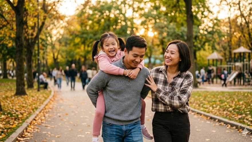 Đi qua bão giông, tôi tìm thấy người cha thực sự cho con mình