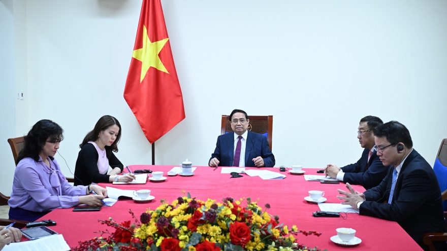 Thủ tướng Phạm Minh Chính điện đàm với Thủ tướng Algeria