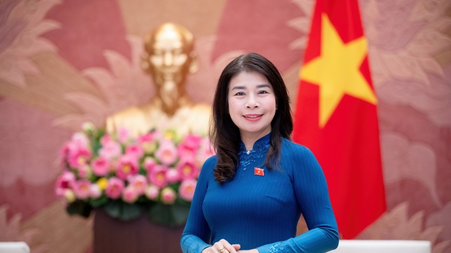 Phụ nữ lãnh đạo: Từ bản lĩnh dấn thân đến khát vọng cống hiến