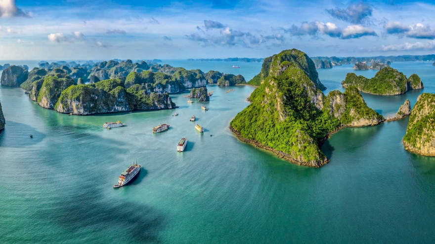 Bai Tu Long Bay named among Southeast Asia’s seven wonders for 2026