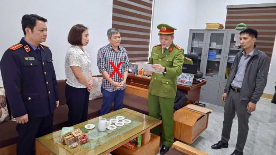 Nguyên giám đốc cùng hai thuộc cấp ở Lào Cai bị bắt vì lập khống hồ sơ