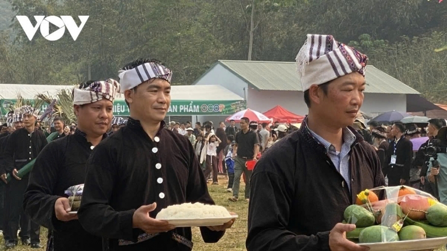 Bun Voc Nam festival comes alive along Nam Mu stream