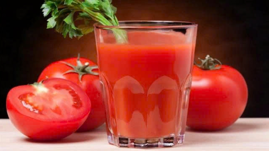 Uống nước ép cà chua mỗi ngày: Lợi ích bất ngờ và thời điểm “vàng” ít người biết