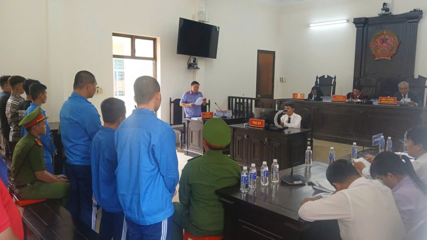 Đồng Tháp: 21 bị cáo lĩnh án tù vì tội gây rối trật tự công cộng