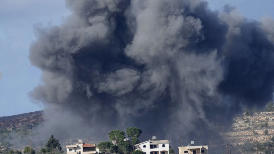 Israel và Hezbollah tiếp tục giao tranh tại miền Nam Lebanon