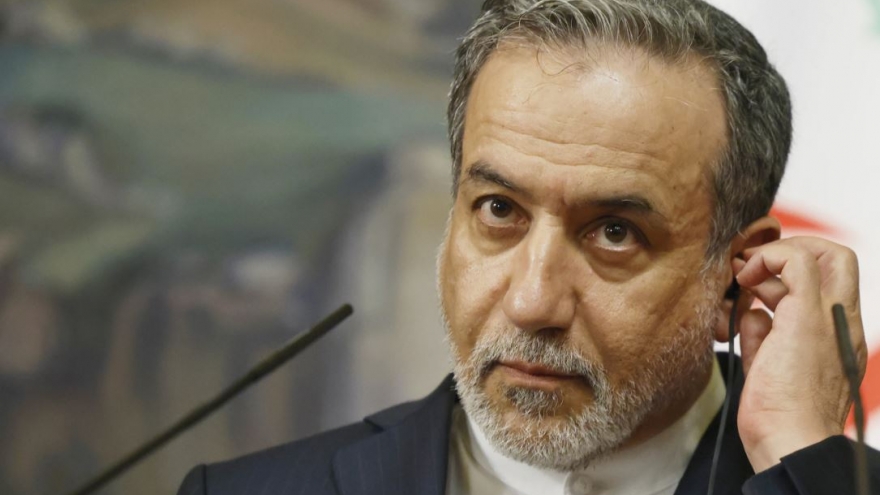 Iran tuyên bố không khuất phục trước các mối đe dọa liên quan Hormuz