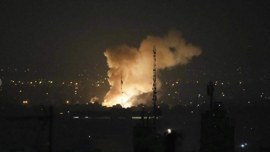 Israel không kích trung tâm thủ đô Tehran