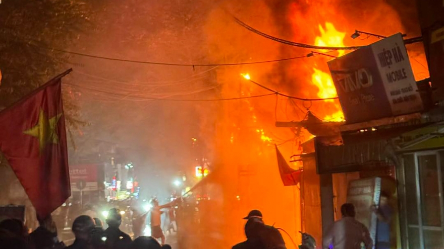 Liên tiếp xảy ra 2 vụ cháy trong đêm 19/3 ở Hà Nội