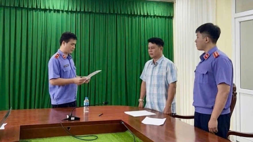 Liên quan vụ nữ sinh 14 tuổi tử vong, Vĩnh Long tước danh hiệu 2 cán bộ công an