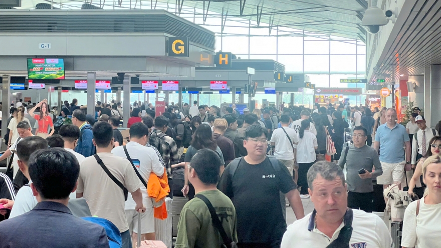Tân Sơn Nhất phục vụ hơn 4,5 triệu lượt khách dịp Tết Nguyên đán 2026