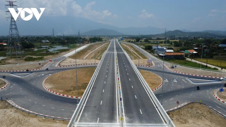 Dồn lực hoàn thiện cao tốc Bắc - Nam, chuẩn bị vận hành 5 đoạn tuyến cuối