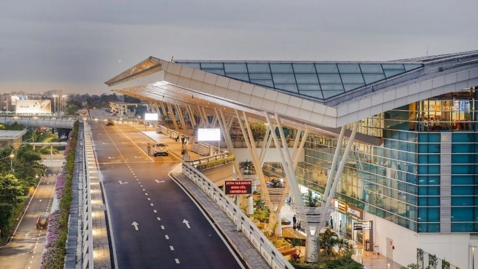 Noi Bai and Da Nang airports rise in global top 100 rankings
