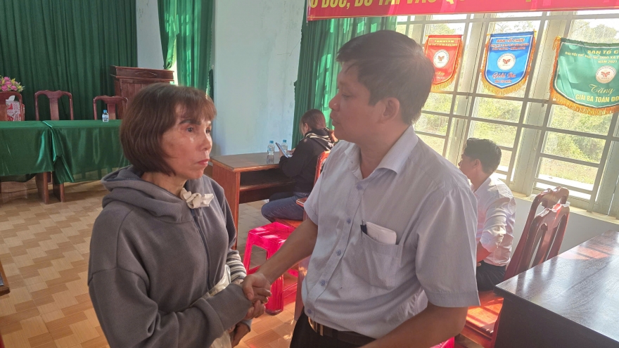 Nhà dân thành “vực sâu” khi làm đường ở Đồng Nai: Chủ đầu tư xin lỗi, hỗ trợ dân