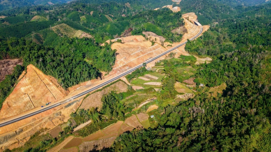 Ký kết hợp đồng tín dụng 1.400 tỷ dự án cao tốc Đồng Đăng-Trà Lĩnh giai đoạn 2