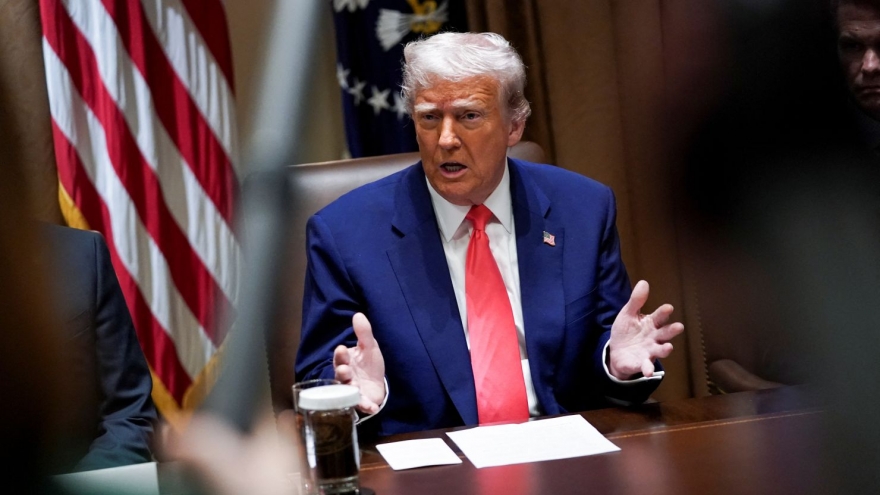 Mỹ hối thúc Trung Quốc can thiệp giúp mở cửa eo biển Hormuz