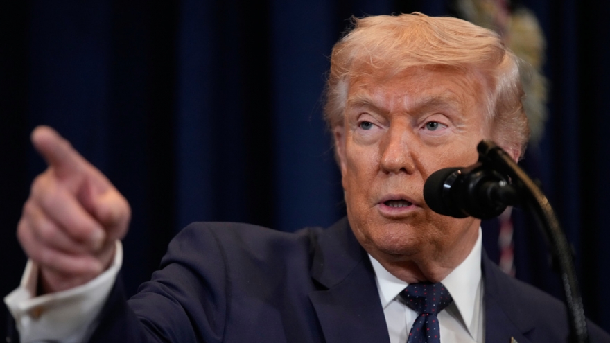 Ông Trump chỉ trích cách báo New York Times đưa tin về Iran