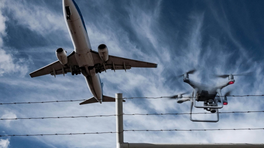 Drone xâm nhập khu vực sân bay Cát Bi, Cục Hàng không họp khẩn đánh giá nguy cơ