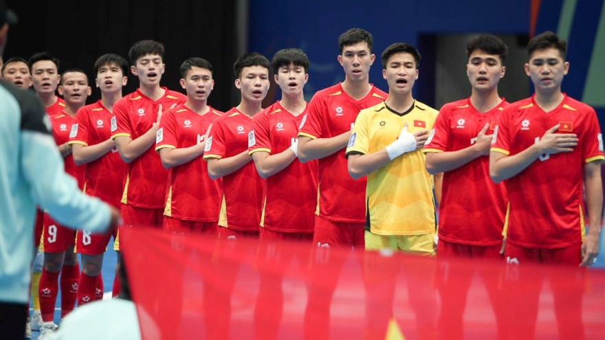 Liên đoàn bóng đá Việt Nam bất ngờ phải nhận án phạt