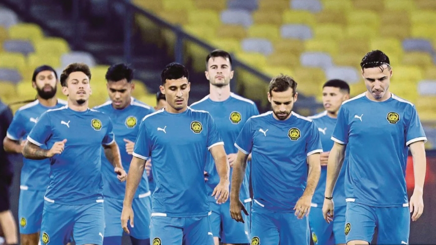 Chuyên gia bóng đá Malaysia chỉ ra cách để xoa dịu dư luận sau án phạt của AFC