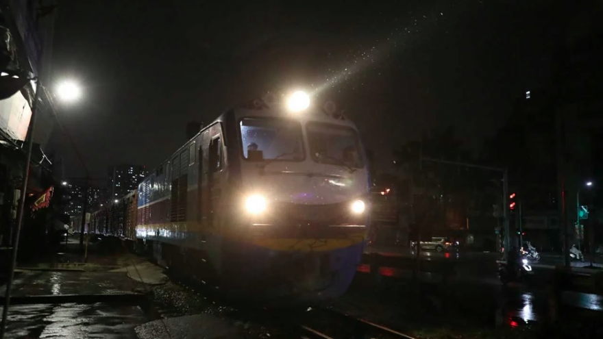 Hà Nội chưa thể xóa lối đi tự mở: Nguy cơ mất an toàn đường sắt vẫn còn