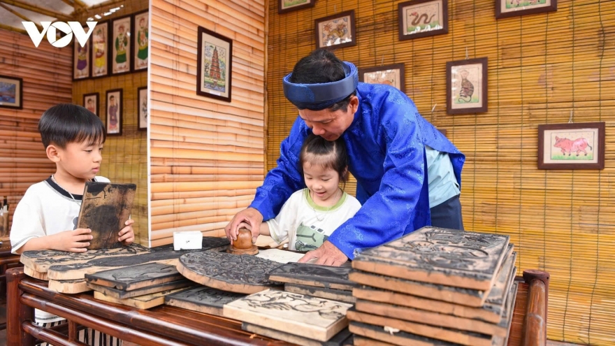 Folk paintings come alive at Bac Ninh exhibition