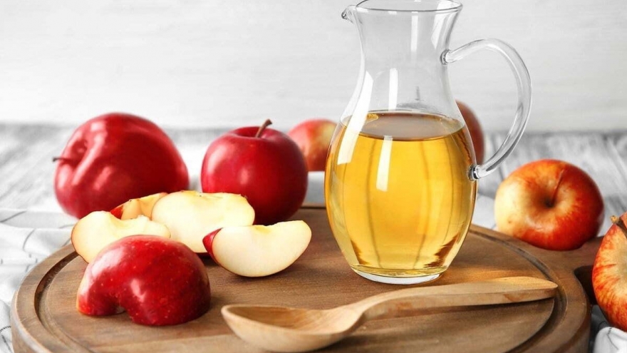 Là "thần dược” giảm cân, giấm táo sử dụng kiểu này lại cực hại sức khỏe