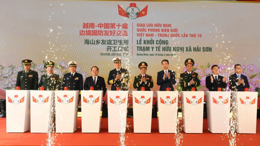 Bộ trưởng Quốc phòng Việt Nam-Trung Quốc dự lễ khởi công trạm y tế ở xã Hải Sơn