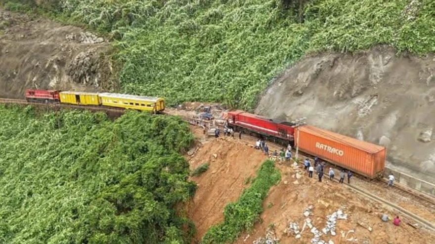 North–South railway artery reopens after rockfall disruption at Hai Van Pass