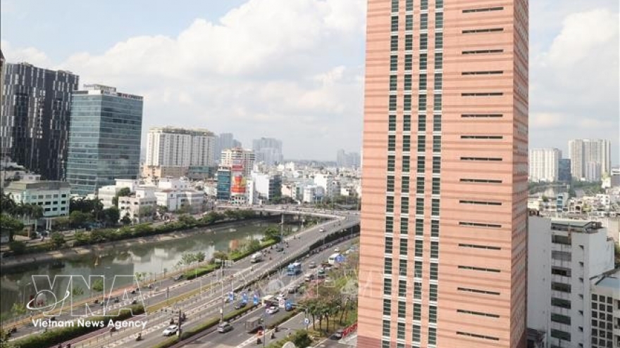 World-standard workforce crucial to building int’l financial centre