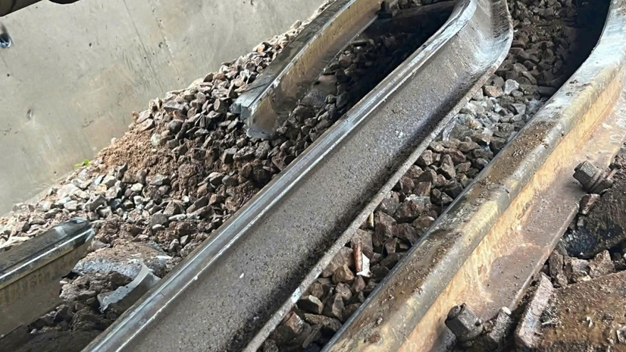 Tàu hỏa trật bánh trên đèo Hải Vân, thành phố Đà Nẵng