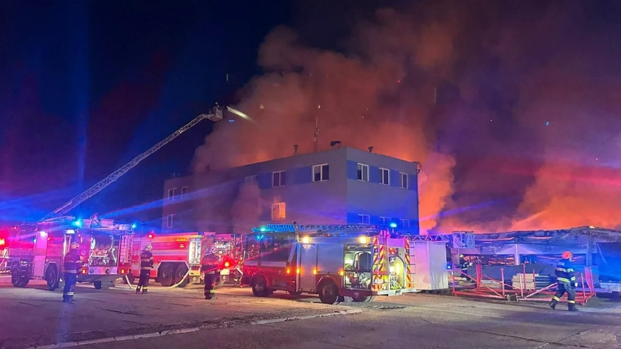 Hỏa hoạn tại khu phức hợp công nghiệp ở Séc có dấu hiệu tấn công khủng bố