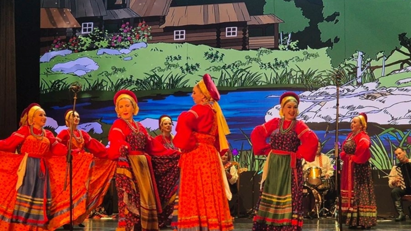 Russian folk choir from Omsk performs in Ho Chi Minh City