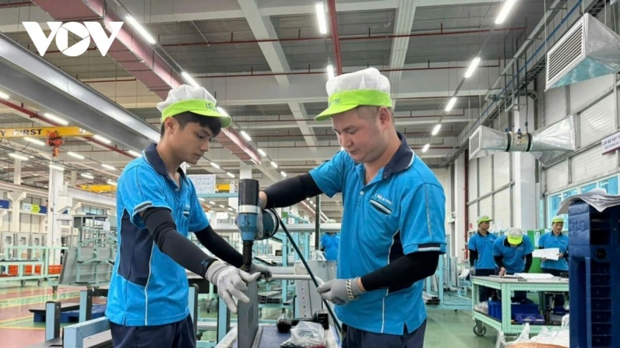 Industrial production rises 10.4% in early 2026 as manufacturing expands