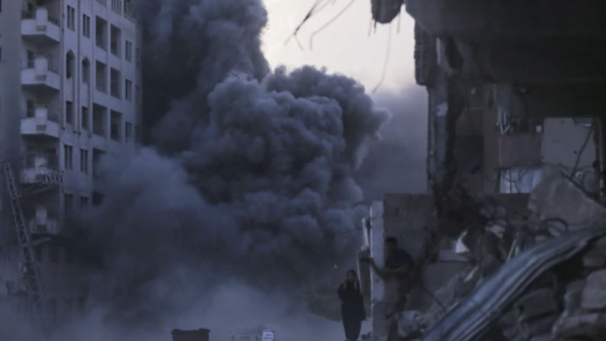 Israel tiếp tục tấn công Gaza