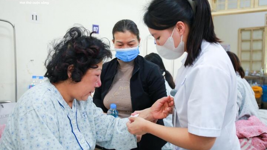 Đề xuất từ năm 2026 khám sức khỏe định kỳ miễn phí cho người yếu thế