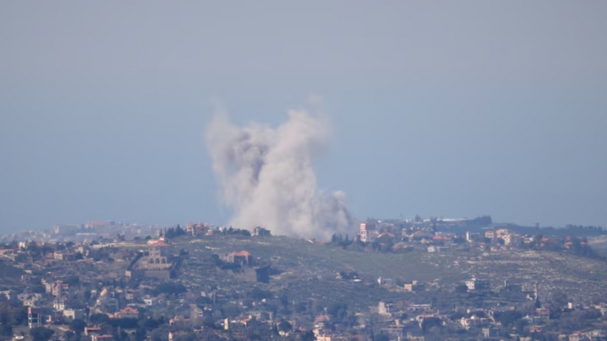 Israel tiếp tục tấn công Gaza và Lebanon