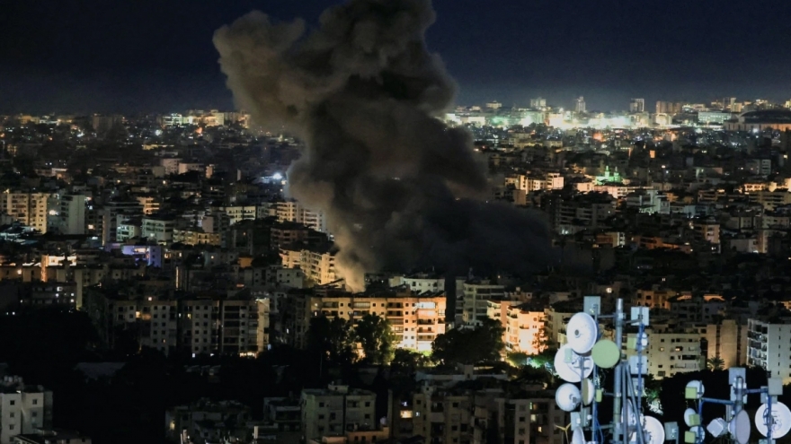 Israel đổ bộ vào miền Đông Lebanon, không kích ngoại ô Thủ đô Beirut