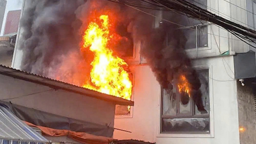 Hà Nội khen thưởng 7 cá nhân dũng cảm cứu người trong vụ cháy tại Lĩnh Nam