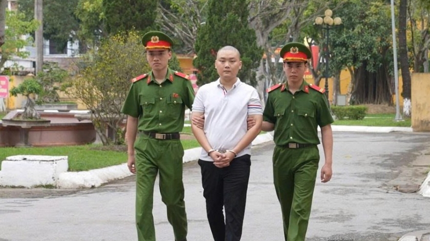 Hành trình sa ngã của học sinh lớp 12 cầm đầu đường dây phát tán mã độc toàn cầu