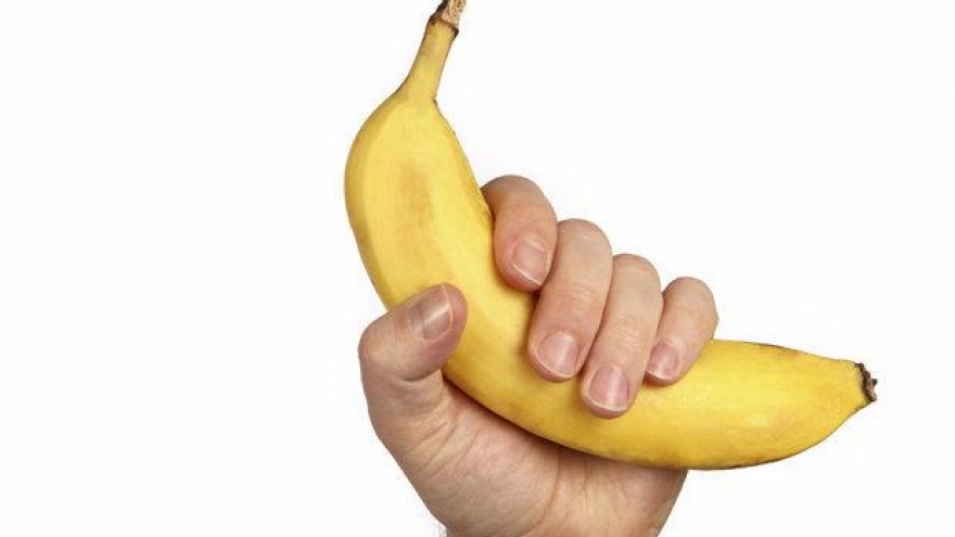 Khi “cậu nhỏ” vượt chuẩn, tưởng điểm cộng ai ngờ thành áp lực trong chuyện ấy