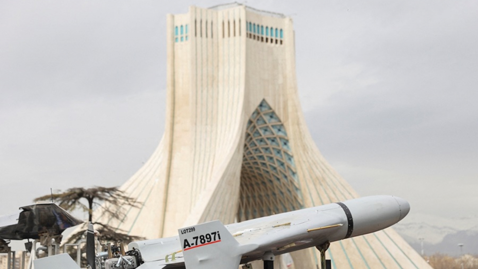 Toàn cảnh quốc tế trưa 26/4: Iran cảnh báo tung ‘đòn sấm sét’ đáp trả Mỹ