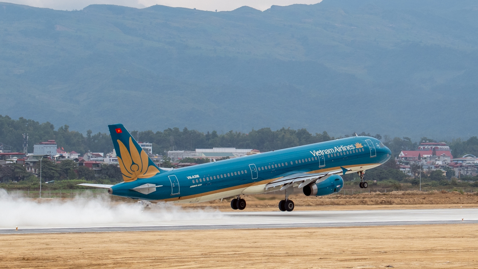 Vietnam Airlines tăng tần suất bay Hà Nội - Điện Biên dịp Lễ hội Hoa Ban 2026